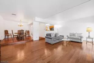 175 Castle Ridge Dr, East Hanover Township, NJ 07936 - Photo 11