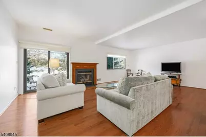 175 Castle Ridge Dr, East Hanover Township, NJ 07936 - Photo 13