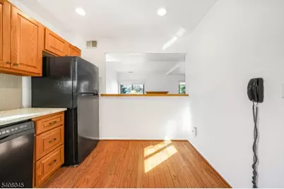 175 Castle Ridge Dr, East Hanover Township, NJ 07936 - Photo 9