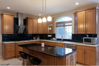 11 Valley Wood Dr, Franklin Township, NJ 08873 - Photo 9