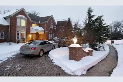 11 Valley Wood Dr, Franklin Township, NJ 08873 - Photo 1