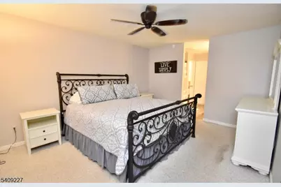 14 Heritage Ct, Jefferson Township, NJ 07438 - Photo 7