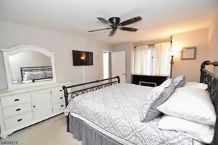 14 Heritage Ct, Jefferson Township, NJ 07438 - Photo 9