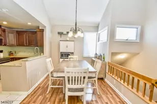 14 Heritage Ct, Jefferson Township, NJ 07438 - Photo 5