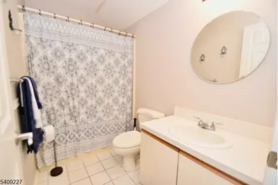 14 Heritage Ct, Jefferson Township, NJ 07438 - Photo 13