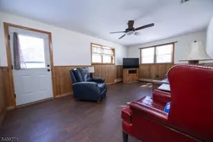 26 Aspen Ln, West Milford Twp., NJ 07480 - Photo 9