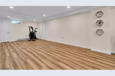 245 Leeham Ave, Bridgewater Twp., NJ 08807 - Photo 23