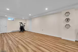 245 Leeham Ave, Bridgewater Twp., NJ 08807 - Photo 23