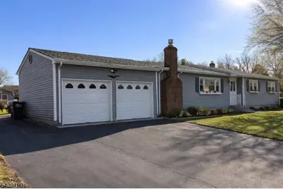 11 Juniper Dr, Readington, NJ 08889 - Photo 3