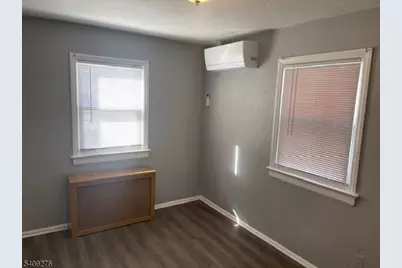 1112 Rivington St, Roselle, NJ 07203 - Photo 11