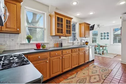 200 Inwood Ave, Montclair, NJ 07043 - Photo 17