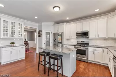 177 Maple St, Bridgewater, NJ 08807 - Photo 5