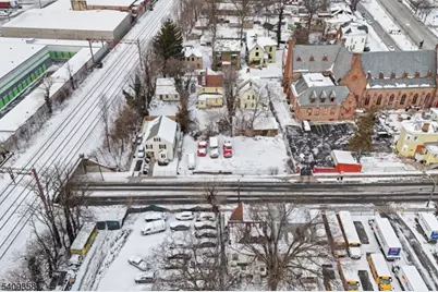 27 Oakwood Ave, Orange, NJ 07050 - Photo 5