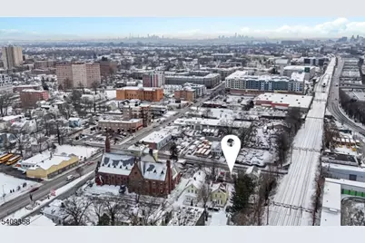 27 Oakwood Ave, Orange, NJ 07050 - Photo 7