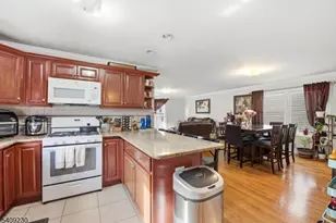 637 Jefferson Ave, Elizabeth, NJ 07201 - Photo 9