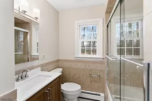 72 Prospect St, Paramus, NJ 07652 - Photo 9