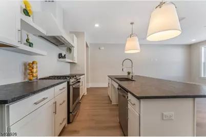 175 Jasmine Dr, Warren Township, NJ 07059 - Photo 9