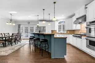 24 Chelsea Ct, Bernards Township, NJ 07920 - Photo 9