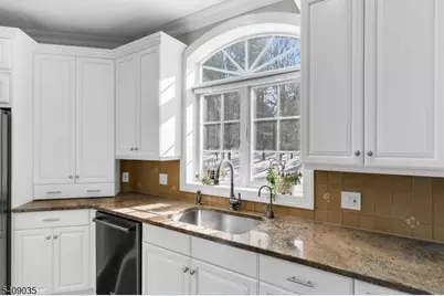 24 Chelsea Ct, Bernards Township, NJ 07920 - Photo 11