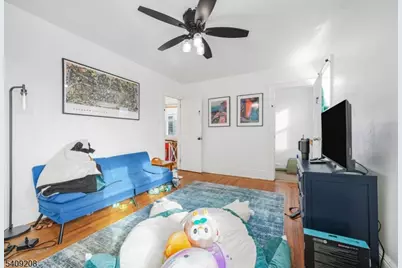 352 N 12th St, Newark, NJ 07107 - Photo 15