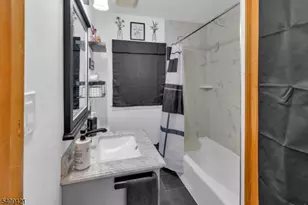 20 Center St, Butler, NJ 07405 - Photo 13