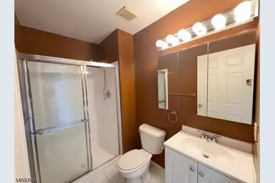 33 Sherborne St #128, Franklin Township, NJ 08873 - Photo 15