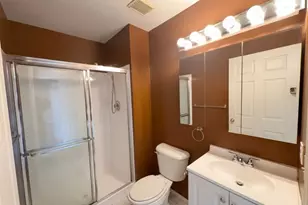 33 Sherborne St, Franklin Township, NJ 08873 - Photo 15