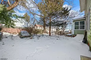 37 Custer Ave, Newark, NJ 07112 - Photo 5