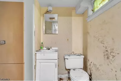 825 Bishop St, Union Township, NJ 07083 - Photo 29