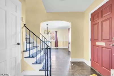 825 Bishop St, Union Township, NJ 07083 - Photo 9