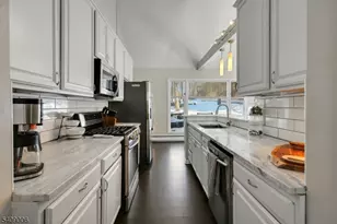 3 Redmans Dr, Jefferson Township, NJ 07438 - Photo 9