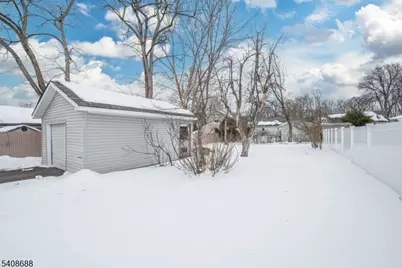 204 E Lindsley Rd, Cedar Grove, NJ 07009 - Photo 19