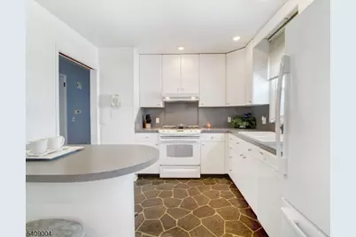 50 Cooper Ave, Roseland, NJ 07068 - Photo 5