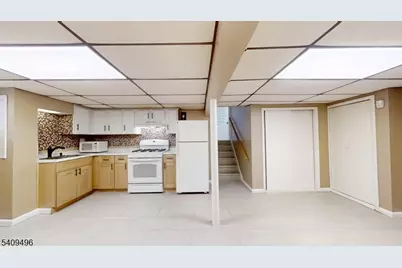 933 Douglas Ter, Union Township, NJ 07083 - Photo 35