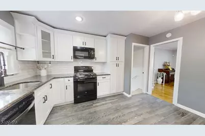 933 Douglas Ter, Union Township, NJ 07083 - Photo 11