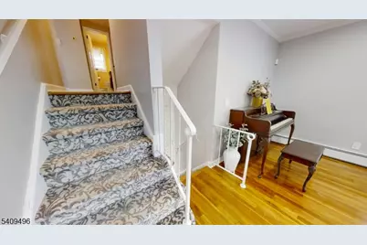 933 Douglas Ter, Union Township, NJ 07083 - Photo 15