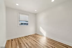 33 Sycamore Dr, Burlington Twp., NJ 08016 - Photo 17