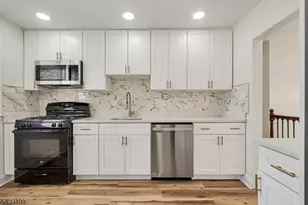 33 Sycamore Dr, Burlington Twp., NJ 08016 - Photo 7