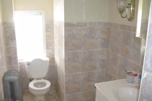 46-48 Clinton Pl, Newark, NJ 07108 - Photo 9