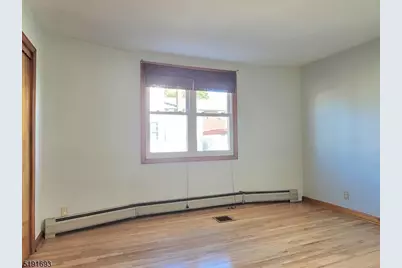 48 Stuyvesant Ave #1, Lyndhurst Township, NJ 07071 - Photo 9