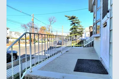 48 Stuyvesant Ave #1, Lyndhurst Township, NJ 07071 - Photo 3