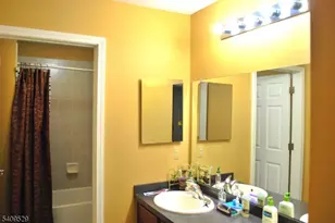 692 Skyline Dr, Jefferson Township, NJ 07849 - Photo 15