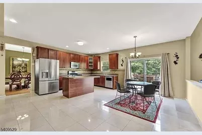 692 Skyline Dr, Jefferson Township, NJ 07849 - Photo 9