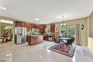 692 Skyline Dr, Jefferson Township, NJ 07849 - Photo 9