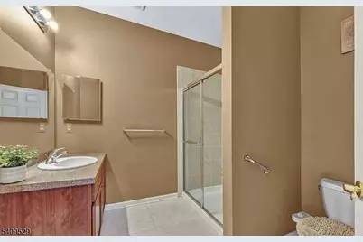 692 Skyline Dr, Jefferson Township, NJ 07849 - Photo 17