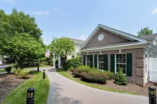 109 4 Seasons Dr, Wayne, NJ 07470 - Photo 29