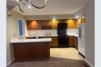 599 Apache Ct, Mahwah, NJ 07430 - Photo 5