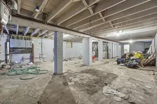 747 S 10th St, Newark, NJ 07108 - Photo 27