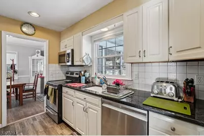 27 Archung Rd, Wayne, NJ 07470 - Photo 7