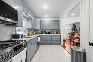 53 Park St, Ridgefield, NJ 07660 - Photo 3